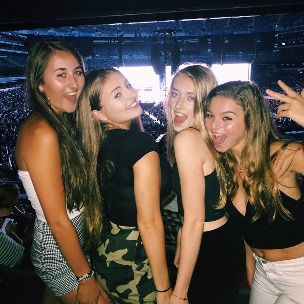 Meet your Posher, Emily